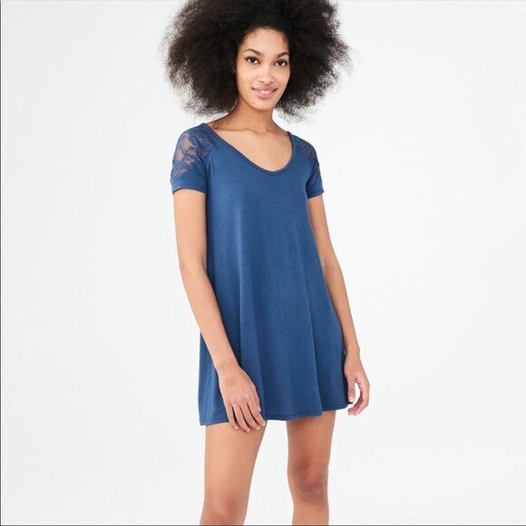 Aeropostale Solid V-Neck Lace Shoulder Strap-back, Shift Dress size Medium - Picture 1 of 6